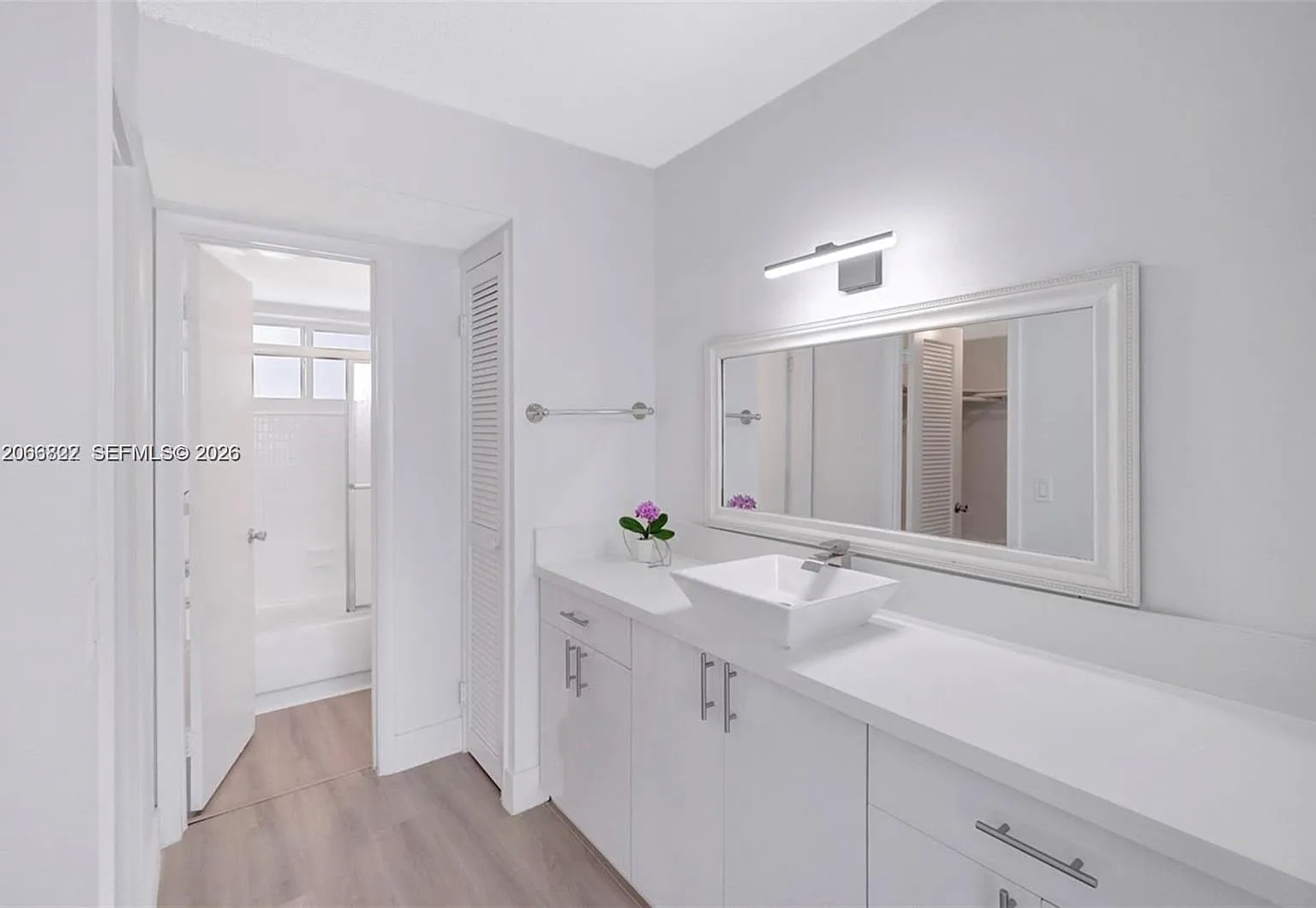 Bayview Condo — Photo 4