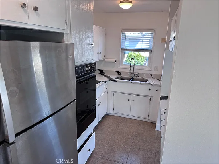 360 16th Pl — Photo 6