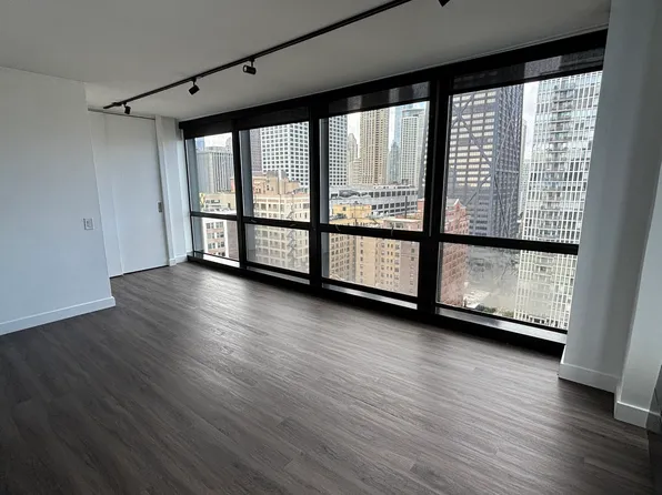 900 N Lake Shore Dr, Chicago, IL