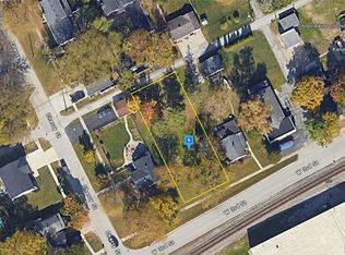 241 W 3rd St, Perrysburg, OH 43551