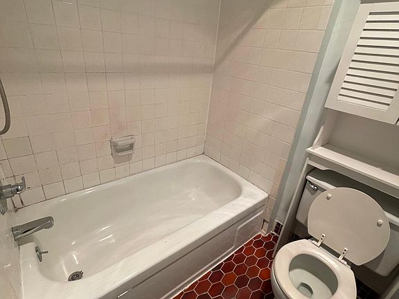 4th image of 2295 Vallejo St APT 205