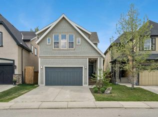 45 E Mahogany Ter SE, Calgary, AB T3M 0R5