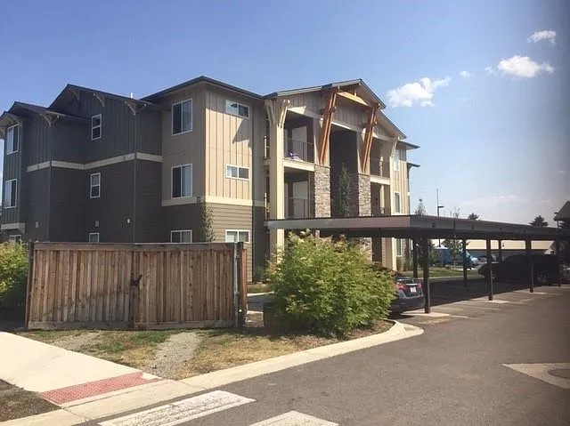 Whitefish Crossing — Photo 34