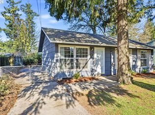 11757 SE Ankeny St, Portland, OR 97216