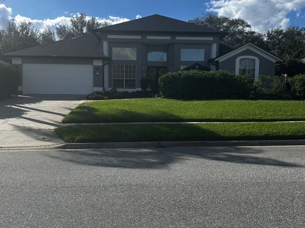 1035 Palm Cove Dr