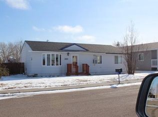221 5th Ave NE, Cut Bank, MT 59427