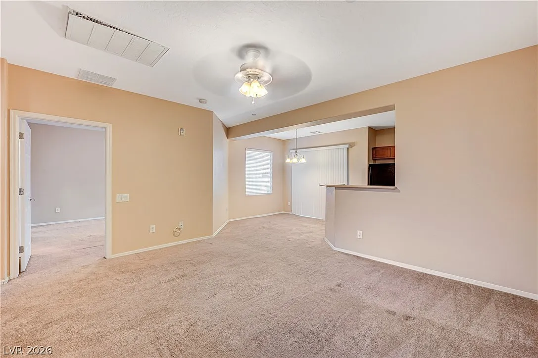 3 bed, 2.0 bath, 1255 sqft, $1,750 — Photo 4