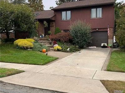 28 Clark St, Plainview, NY, 11803