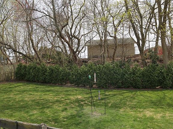 5th image of 41 Meadow Dr