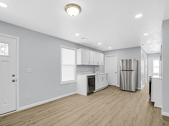 4th image of 263 S Dearborn St