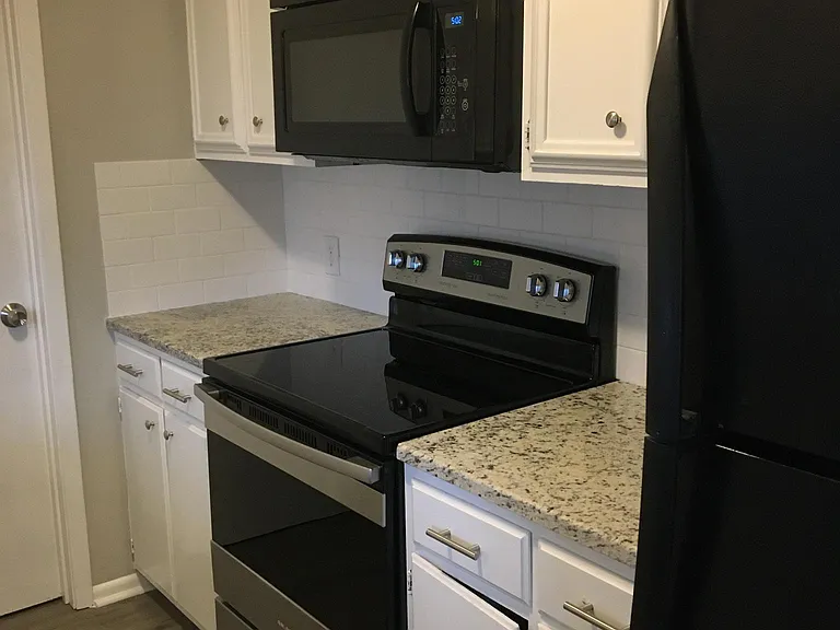105 Travertine Ln #A — Photo 4