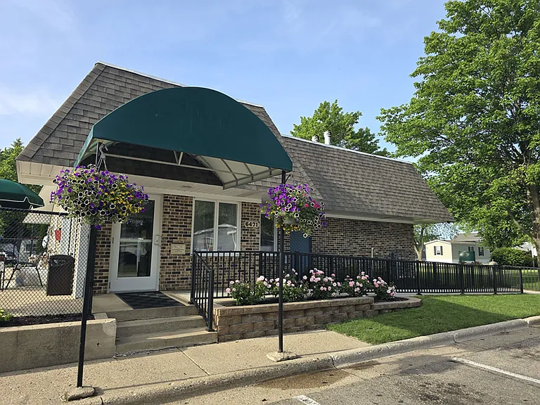 6471 S Division Ave — Photo 14