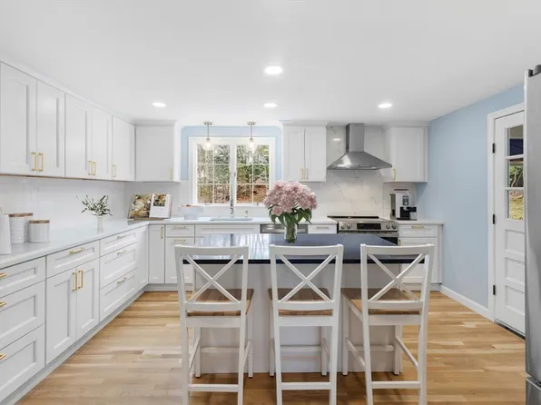 94 Johnson Rd, Winchester, MA 01890