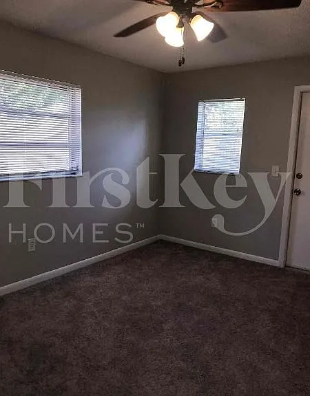 1211 N 74th Way — Photo 18