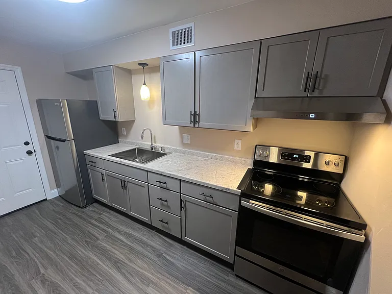 40 W Nottingham Rd #42 — Photo 10