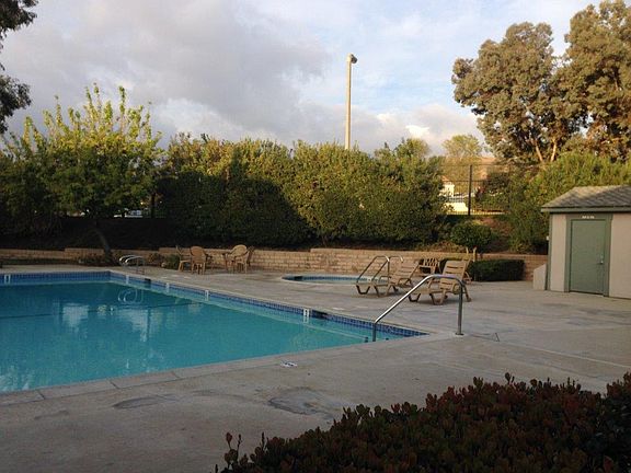 3rd image of 1110 Cleghorn Dr Unit C