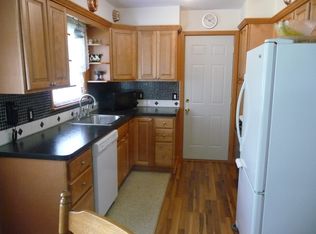 1747 McDonald St NW, Grand Rapids, MI 49504