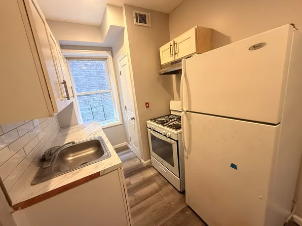 122 Wade St #3E, Jersey City, NJ 07305