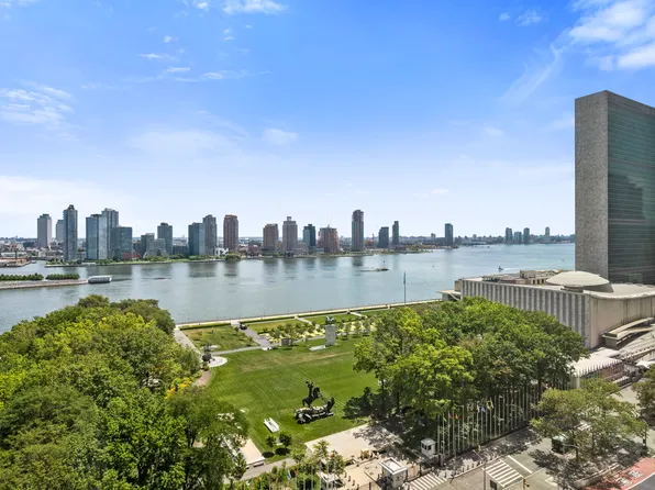845 United Nations Plaza image 1 of 6