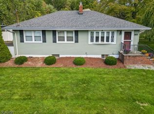 385 Passaic Ave, Stirling, NJ 07980