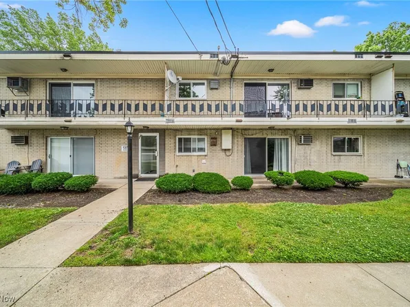 1372 Golden Gate Blvd, Mayfield Heights, OH 44124