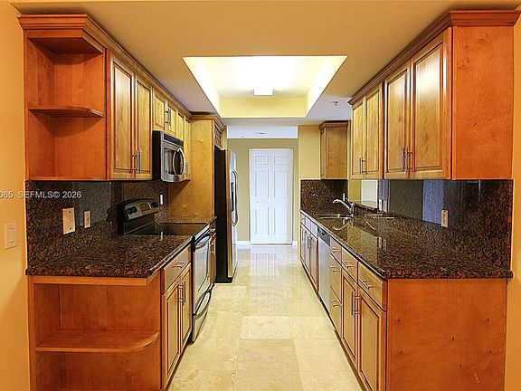 2nd image of 3530 SW 22nd St APT 505