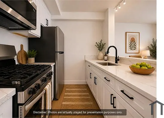 1505 S Hoover St #2 — Photo 4