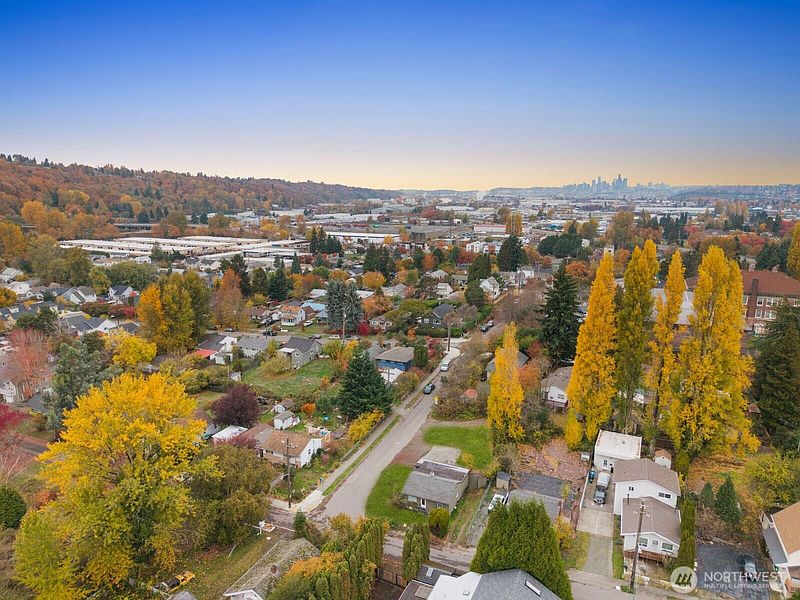 5th image of 9018 7th Avenue S