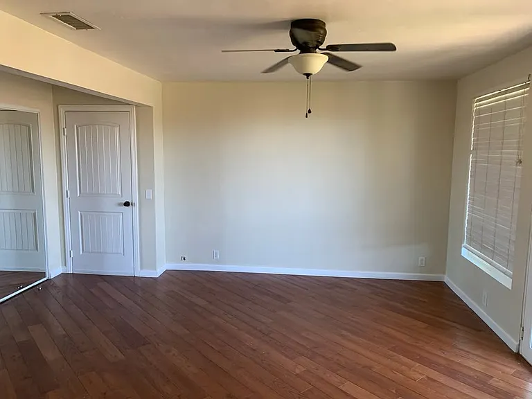 24220 Juanita Dr — Photo 16