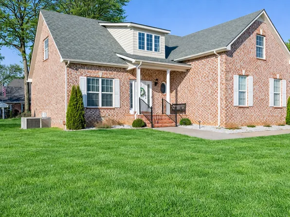 3310 Genoa Dr, Murfreesboro, TN 37128