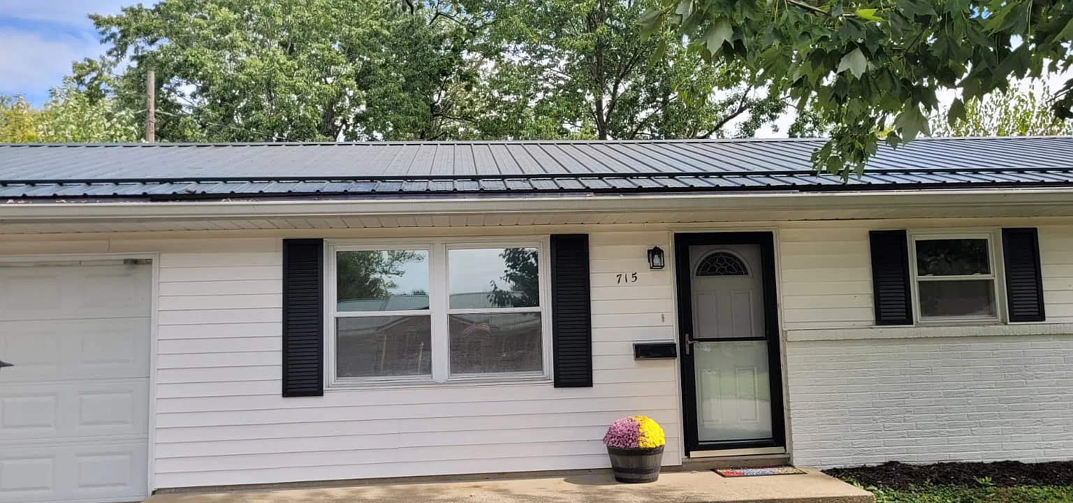 3 bed, 1050 sqft, $1,750 — Photo 2