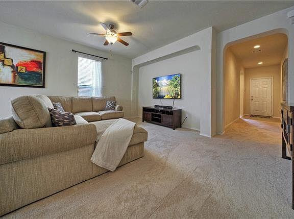 4th image of 817 Oatmeal Dr