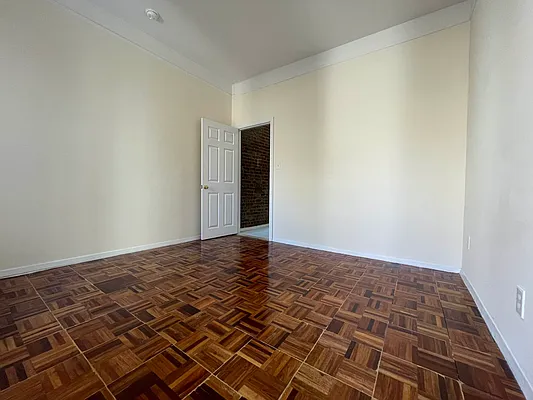 Rented by HOLTON REAL ESTATE INC. | media 6