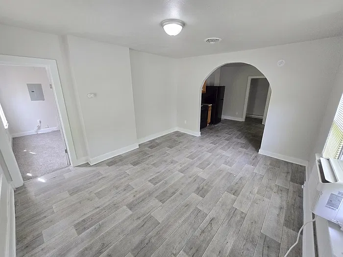 4 bed, 1.0 bath, 1104 sqft, $1,495 — Photo 3