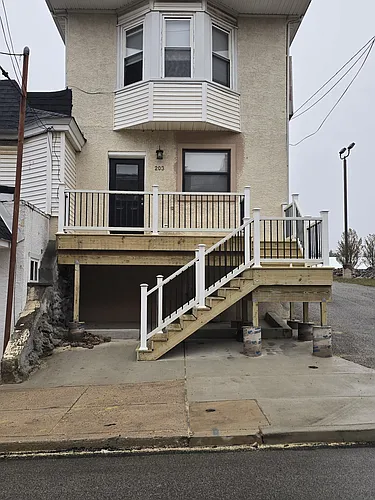 203 S Forrest Ave #6 Photo 1