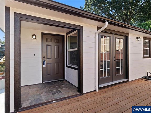 5th image of 941 Cascade Dr NW