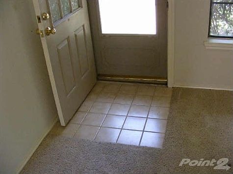 3rd image of 2409 High Hollow Dr