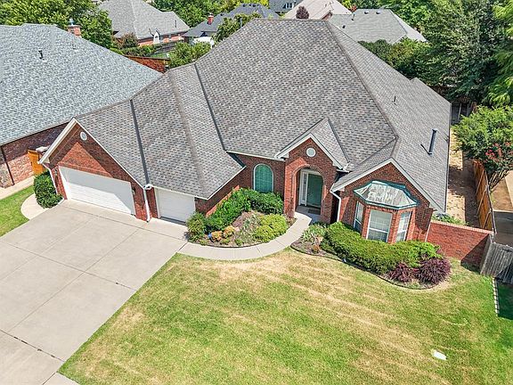 4th image of 4009 Harrogate Dr