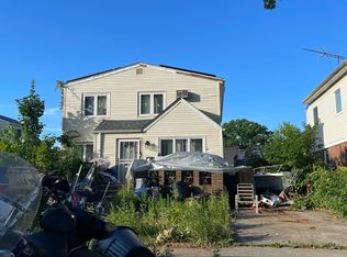 76-37 266th St, New Hyde Park, NY 11040