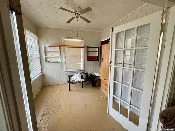 5th image of 1309 W Grand Ave