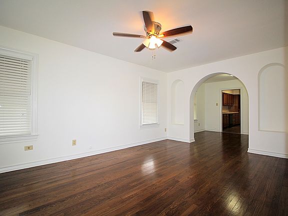 3rd image of 431 Halliday Ave