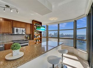 Mystic Pointe, Aventura, FL 33180