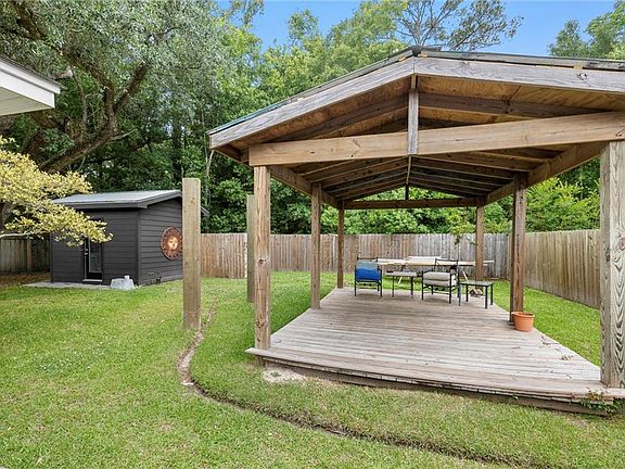 4th image of 162 Park Dr