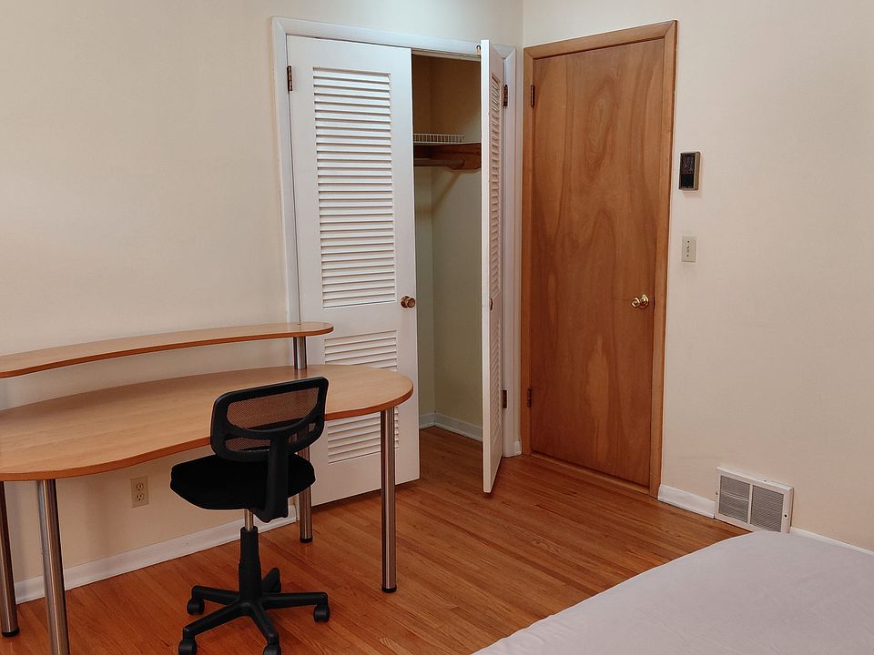 1st image of 6412 Mendelssohn Ln