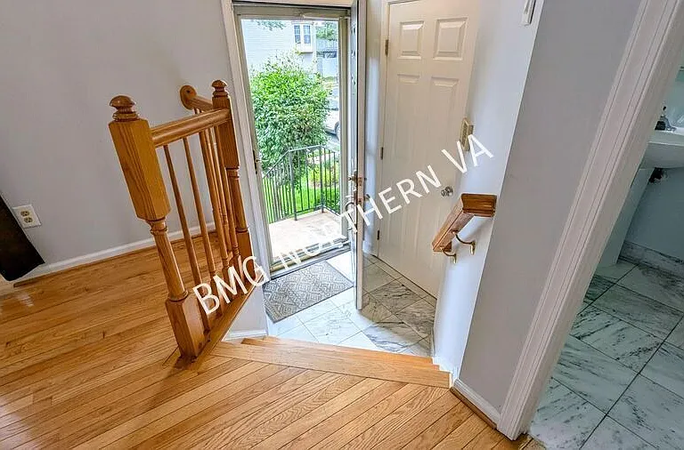 7408 Gadsby Sq — Photo 4