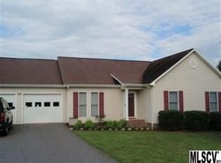 4114 Robins Ln, Conover, NC 28613