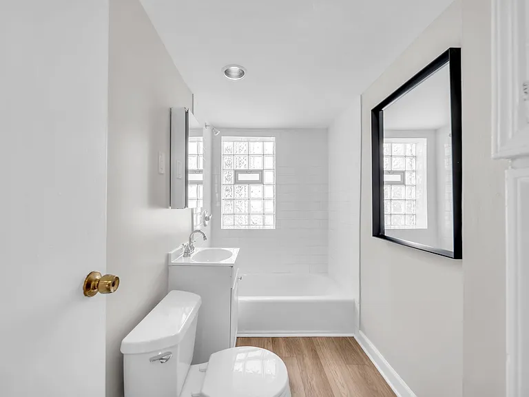 1335 W Melrose St #1R — Photo 8
