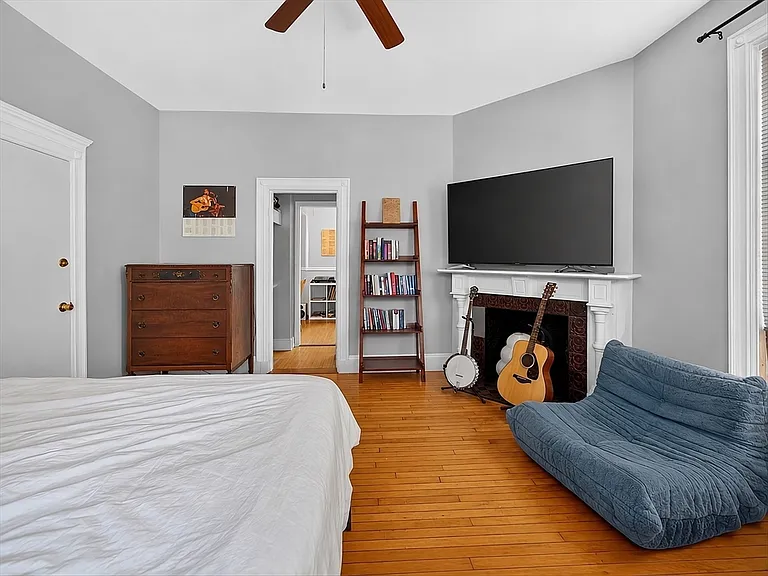 41 Walnut St #1R — Photo 10