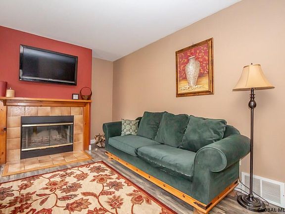 5th image of 203 Cochran Dr