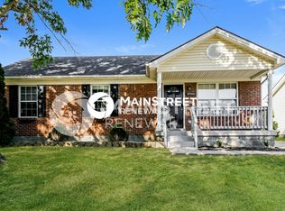 8906 Greenmoore Dr, Louisville, KY 40258